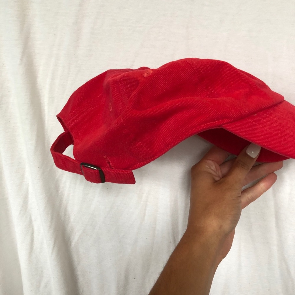 Red baseball cap - Picture 3 of 3
